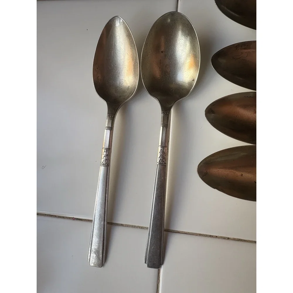 VTG 1881 Rogers Silver Triple Plate Oneida Capri  Spoon 6